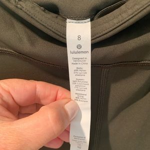 LULULEMON Olive green leggings tights with pockets Size 8 Fast and Free